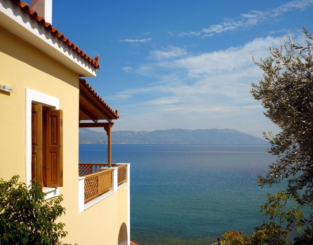 Nereides Seaside Apartments Marathókampos Exteriér fotografie
